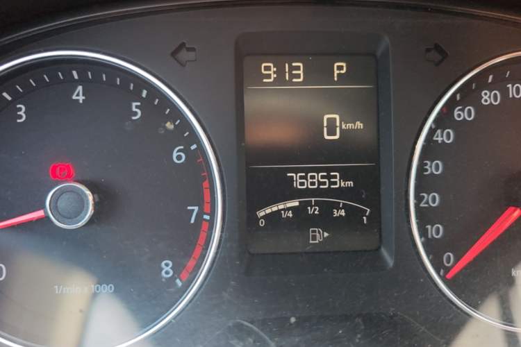 Used Volkswagen Gran Lavida 2013 1.6L Automatic Comfort Model Odometer Close Up