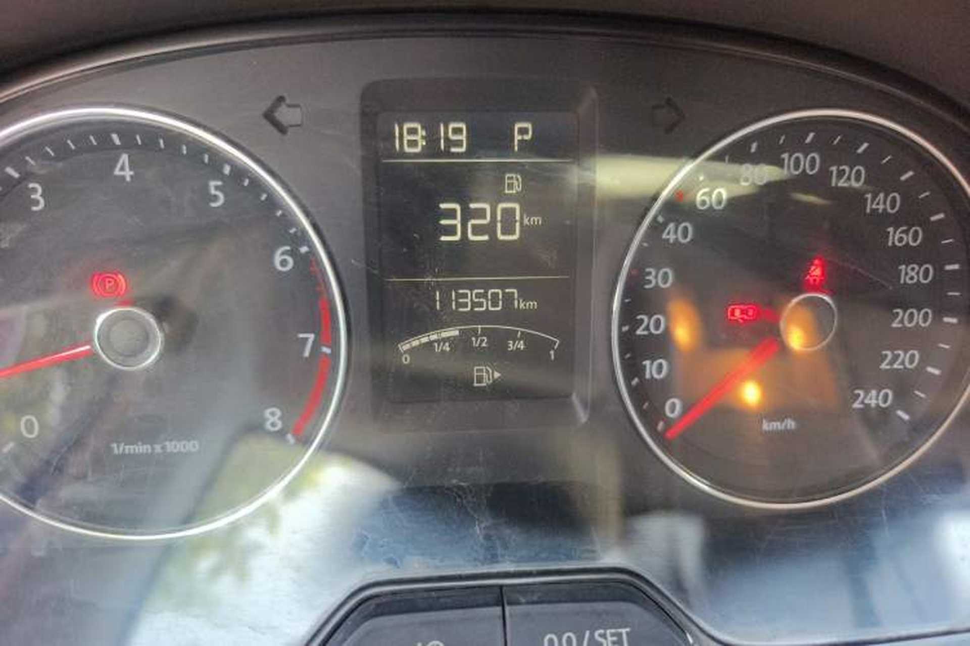 Used Volkswagen Gran Lavida 2013 1.4 TSI Automatic Comfort Model Odometer Close Up
