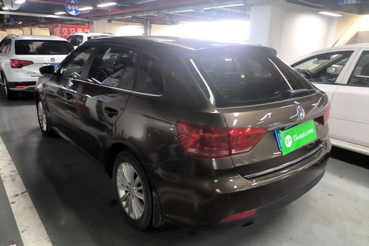 Used Volkswagen Gran Lavida 2013 1.6L Manual Comfort Model Rear Left 45 Deg
