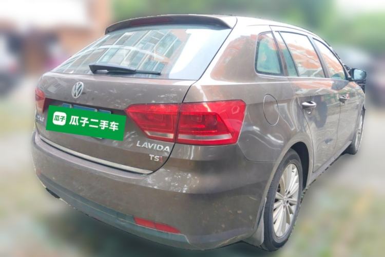 Used Volkswagen Gran Lavida 2013 1.4 TSI Automatic Comfort Model Rear Right 45 Deg