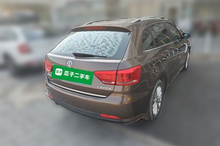 Used Volkswagen Gran Lavida 2013 1.6L Manual Comfort Model Rear Right 45 Deg