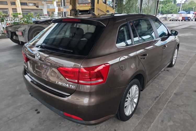 Used Volkswagen Gran Lavida 2013 1.4 TSI Manual Comfort Model Rear Right 45 Deg