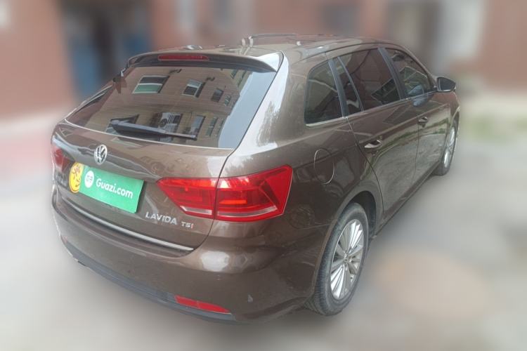 Used Volkswagen Gran Lavida 2013 1.4 TSI Automatic Comfort Model Rear Right 45 Deg