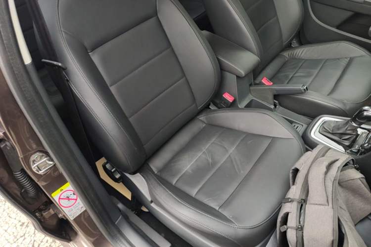 Used Volkswagen Gran Lavida 2013 1.4 TSI Automatic Comfort Model Right Front Seat