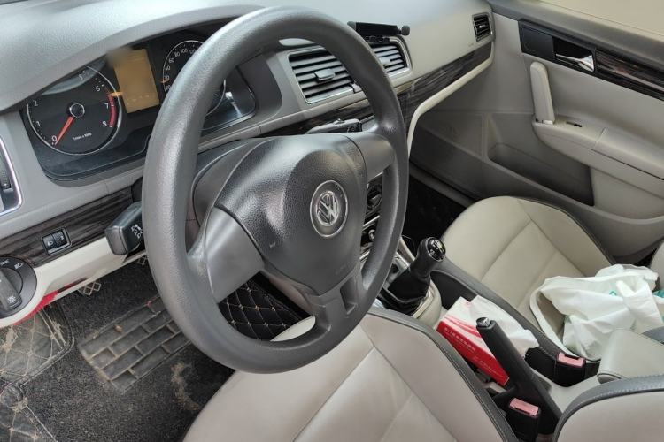 Used Volkswagen Gran Lavida 2013 1.4 TSI Manual Comfort Model Steering Wheel