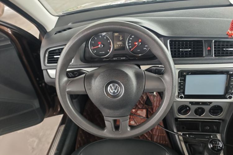 Used Volkswagen Gran Lavida 2013 1.4 TSI Manual Comfort Model Steering Wheel