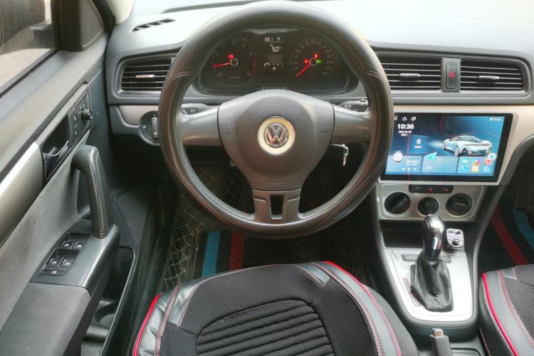 Used Volkswagen Gran Lavida 2013 1.6L Automatic Fashion Model Steering Wheel