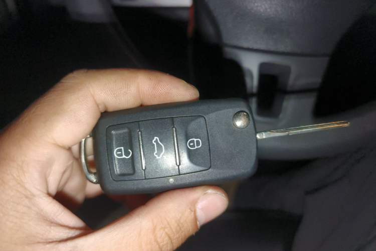 Used Volkswagen Gran Lavida 2013 1.4 TSI Automatic Comfort Model Vehicle Key