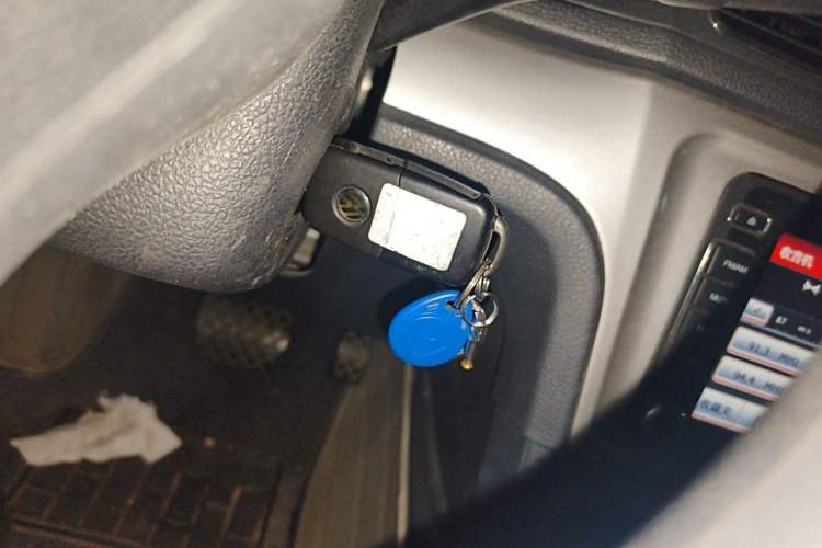 Used Volkswagen Gran Lavida 2013 1.6L Automatic Comfort Model Vehicle Key