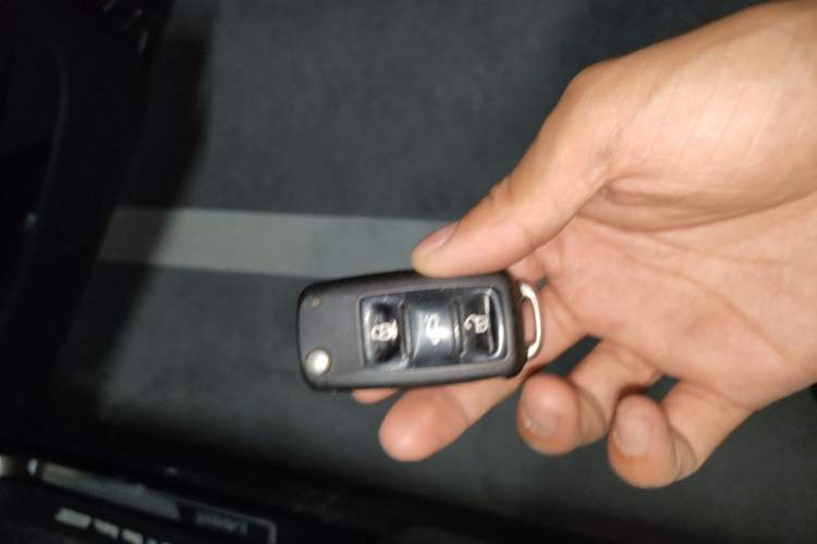 Used Volkswagen Gran Lavida 2013 1.4 TSI Automatic Comfort Model Vehicle Key