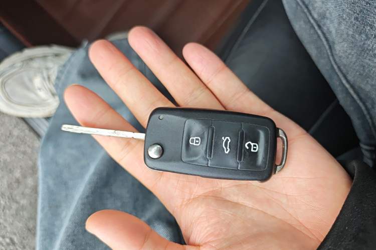 Used Volkswagen Gran Lavida 2013 1.6L Manual Comfort Model Vehicle Key