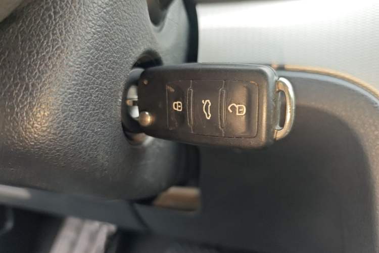 Used Volkswagen Gran Lavida 2013 1.4 TSI Automatic Comfort Model Vehicle Key