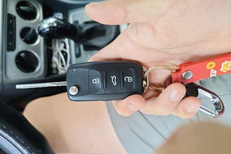 Used Volkswagen Gran Lavida 2013 1.6L Automatic Fashion Model Vehicle Key
