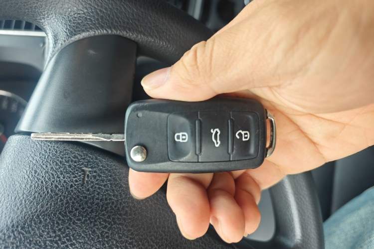 Used Volkswagen Gran Lavida 2013 1.6L Automatic Comfort Model Vehicle Key