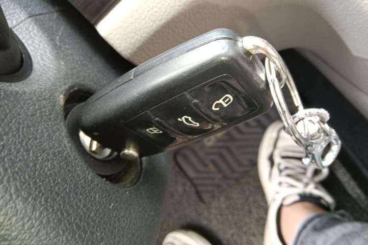 Used Volkswagen Gran Lavida 2013 1.4 TSI Automatic Comfort Model Vehicle Key