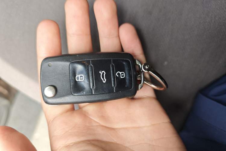 Used Volkswagen Gran Lavida 2013 1.6L Automatic Comfort Model Vehicle Key