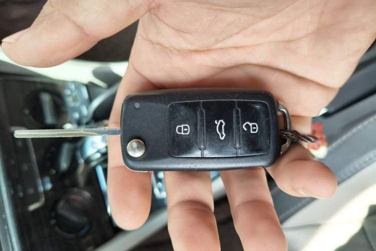 Used Volkswagen Gran Lavida 2013 1.6L Automatic Comfort Model Vehicle Key