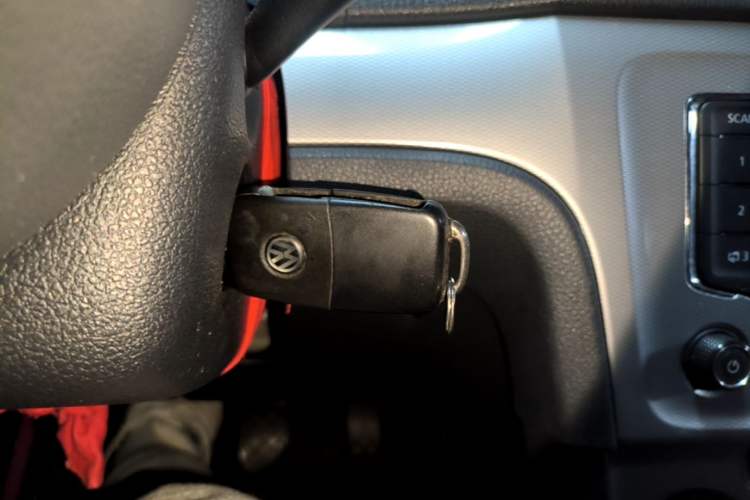 Used Volkswagen Gran Lavida 2013 1.6L Manual Comfort Model Vehicle Key