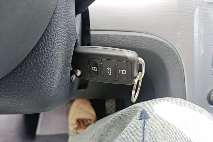 Used Volkswagen Gran Lavida 2013 1.6L Automatic Comfort Model Vehicle Key