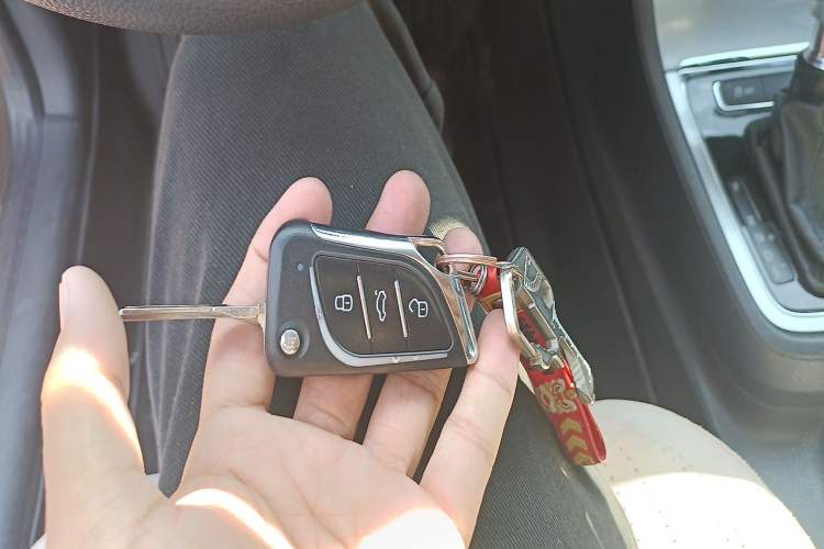 Used Volkswagen Gran Lavida 2013 1.6L Automatic Comfort Model Vehicle Key