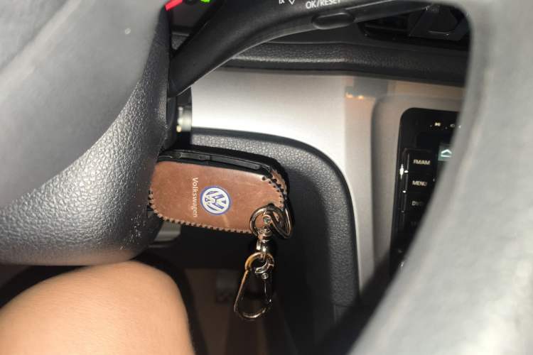 Used Volkswagen Gran Lavida 2013 1.6L Automatic Fashion Model Vehicle Key