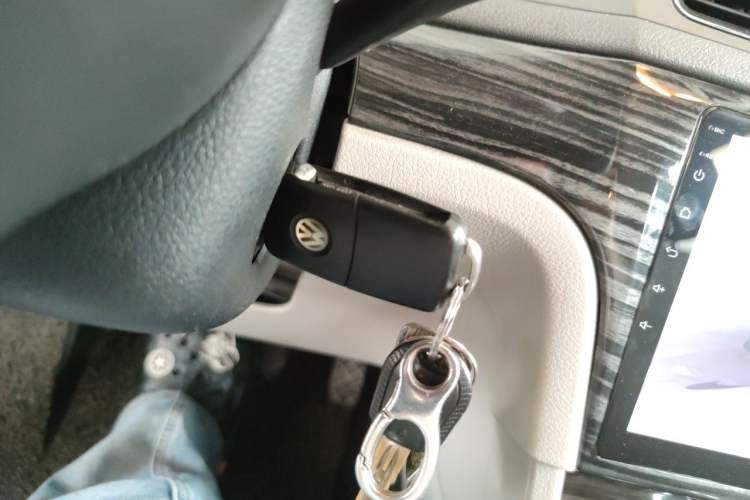 Used Volkswagen Gran Lavida 2013 1.6L Automatic Comfort Model Vehicle Key