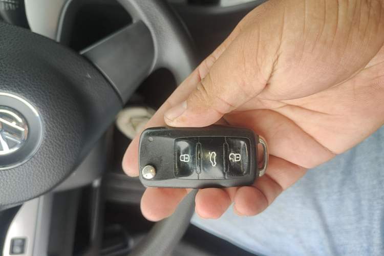 Used Volkswagen Gran Lavida 2013 1.6L Automatic Fashion Model Vehicle Key