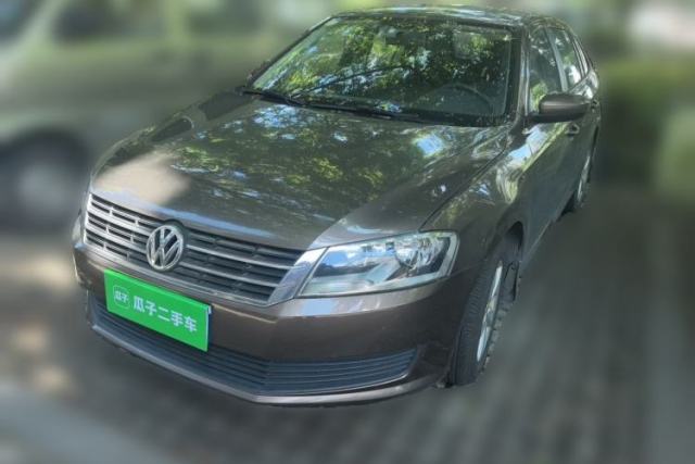 Used Volkswagen Gran Lavida 2013 1.6L Manual Fashion Model