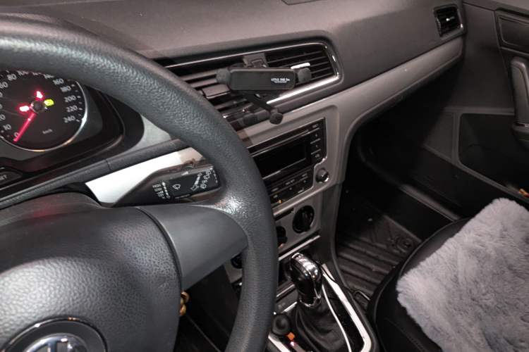 Used Volkswagen Gran Lavida 2013 1.4 TSI Automatic Comfort Model Audio And AC Panel