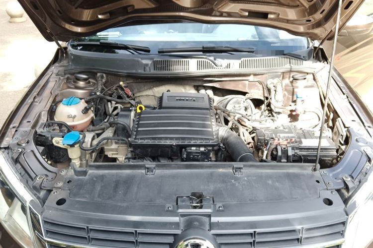 Used Volkswagen Gran Lavida 2013 1.6L Automatic Fashion Model Engine Bay