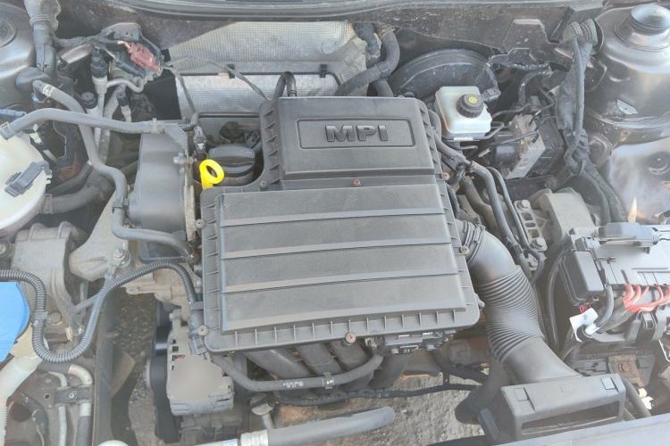 Used Volkswagen Gran Lavida 2013 1.6L Automatic Luxury Model Engine Bay