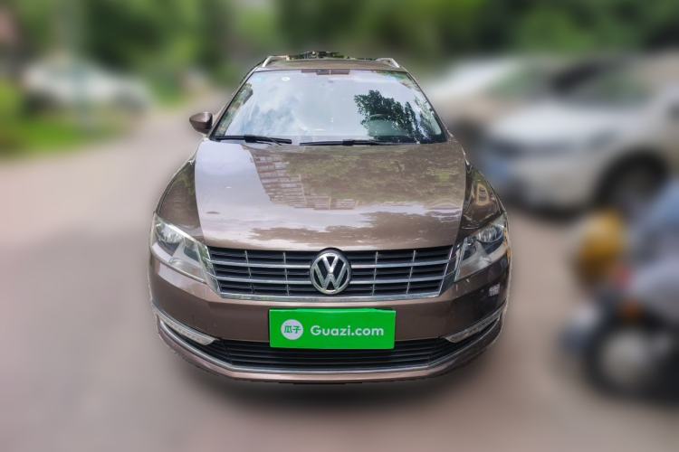 Used Volkswagen Gran Lavida 2013 1.6L Manual Comfort Model Front