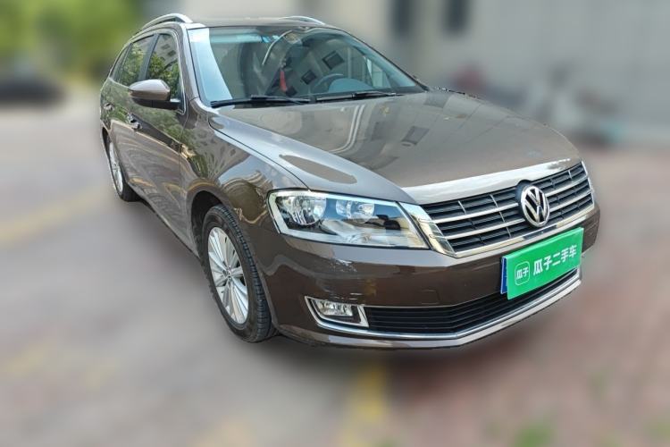Used Volkswagen Gran Lavida 2013 1.6L Automatic Comfort Model Front Right 45 Deg