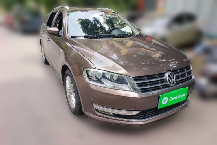 Used Volkswagen Gran Lavida 2013 1.6L Manual Comfort Model Front Right 45 Deg