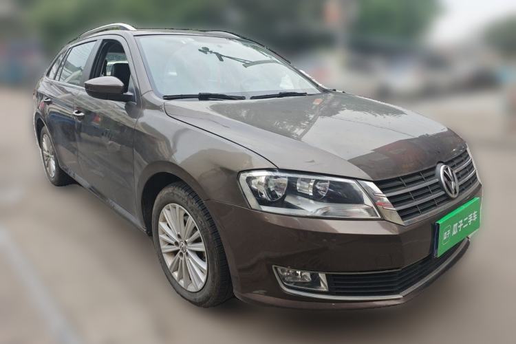 Used Volkswagen Gran Lavida 2013 1.6L Automatic Comfort Model Front Right 45 Deg