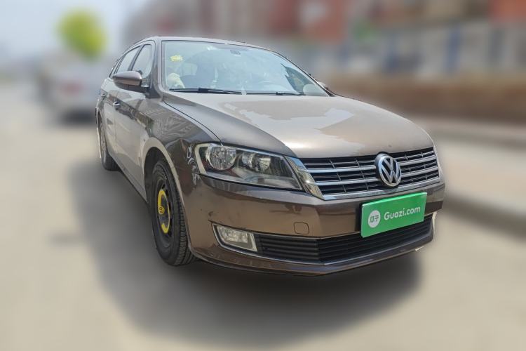 Used Volkswagen Gran Lavida 2013 1.4 TSI Automatic Comfort Model Front Right 45 Deg