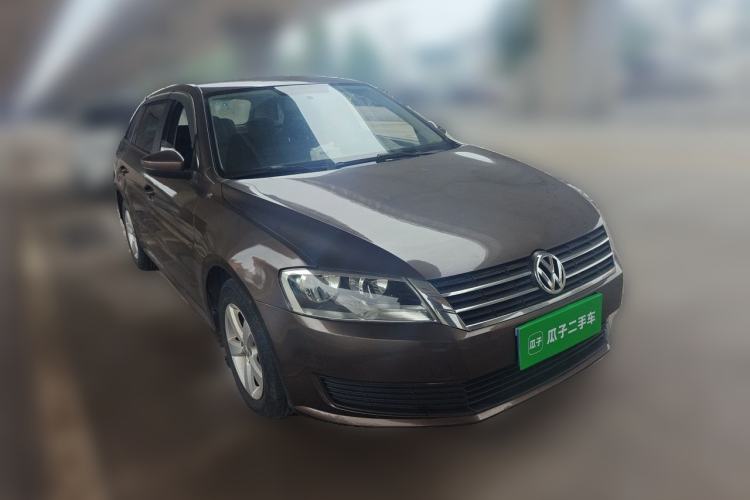 Used Volkswagen Gran Lavida 2013 1.6L Automatic Fashion Model Front Right 45 Deg