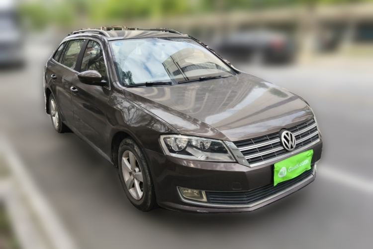 Used Volkswagen Gran Lavida 2013 1.6L Automatic Fashion Model Front Right 45 Deg
