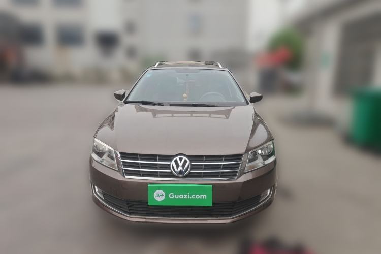 Used Volkswagen Gran Lavida 2013 1.6L Manual Comfort Model Front