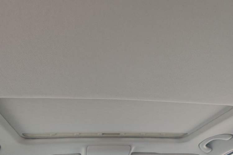 Used Volkswagen Gran Lavida 2013 1.6L Automatic Comfort Model Headliner