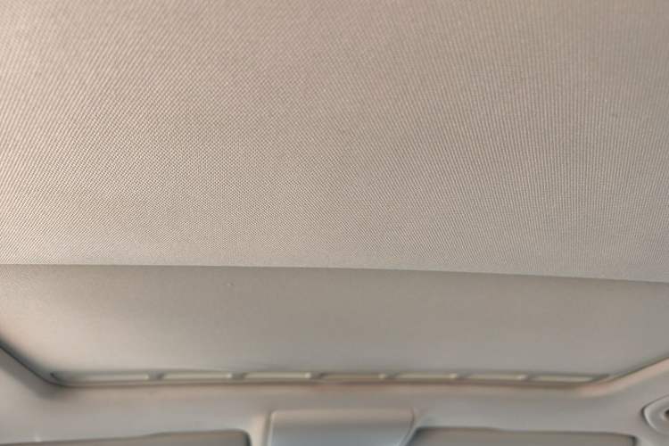Used Volkswagen Gran Lavida 2013 1.6L Automatic Luxury Model Headliner