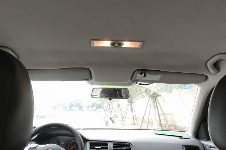 Used Volkswagen Gran Lavida 2013 1.6L Automatic Fashion Model Headliner