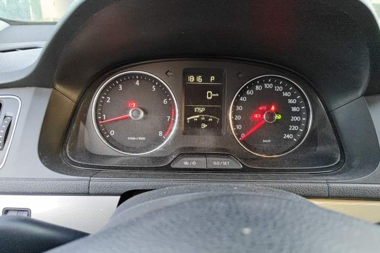 Used Volkswagen Gran Lavida 2013 1.6L Automatic Comfort Model Instrument Cluster