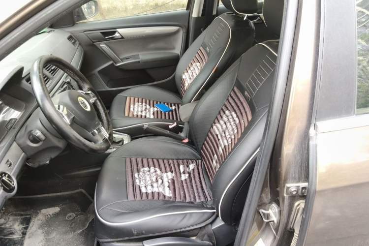Used Volkswagen Gran Lavida 2013 1.6L Automatic Fashion Model Left Front Seat