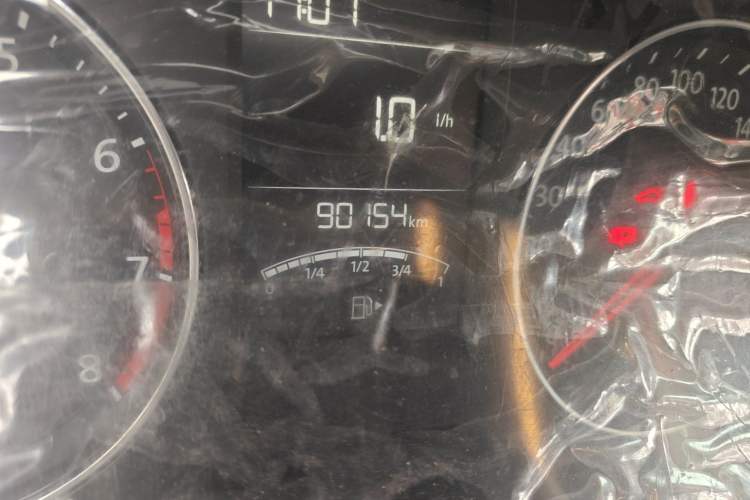 Used Volkswagen Gran Lavida 2013 1.6L Manual Comfort Model Odometer Close Up