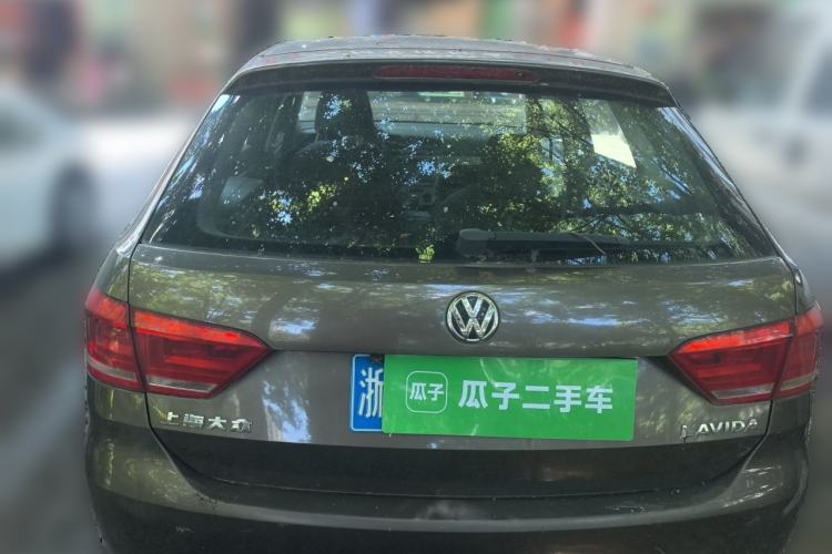 Used Volkswagen Gran Lavida 2013 1.6L Manual Fashion Model Rear