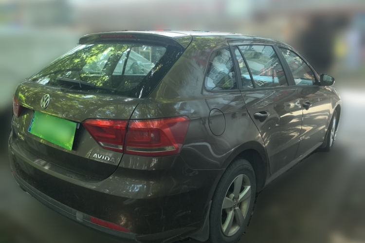 Used Volkswagen Gran Lavida 2013 1.6L Manual Fashion Model Rear Right 45 Deg
