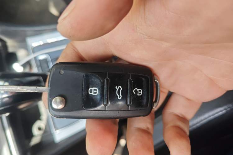 Used Volkswagen Gran Lavida 2013 1.4 TSI Automatic Comfort Model Vehicle Key