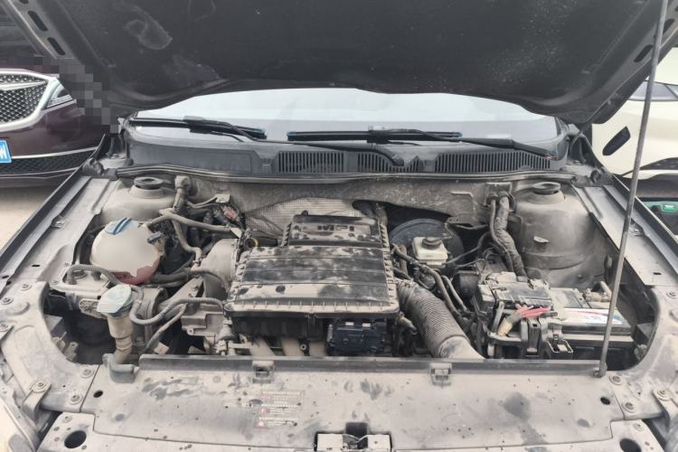 Used Volkswagen Gran Lavida 2013 1.6L Automatic Fashion Model Engine Bay