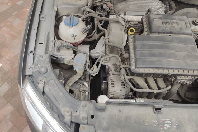 Used Volkswagen Gran Lavida 2013 1.6L Automatic Comfort Model Engine Bay Right